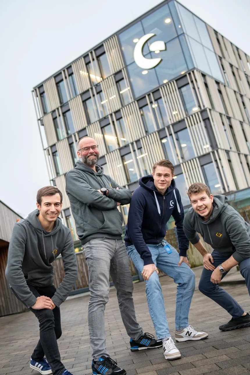 Das Team der codegiganten vor der Shopware-Zentrale in Schöppingen